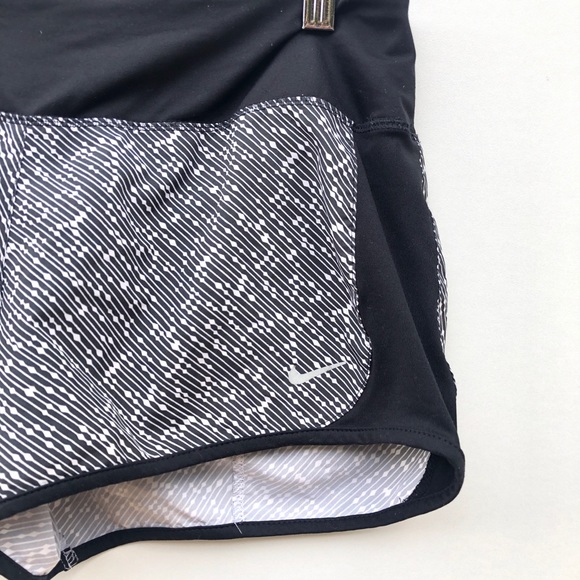 Nike Dry-Fit Athletic Running Shorts Size Medium - Picture 3 of 7